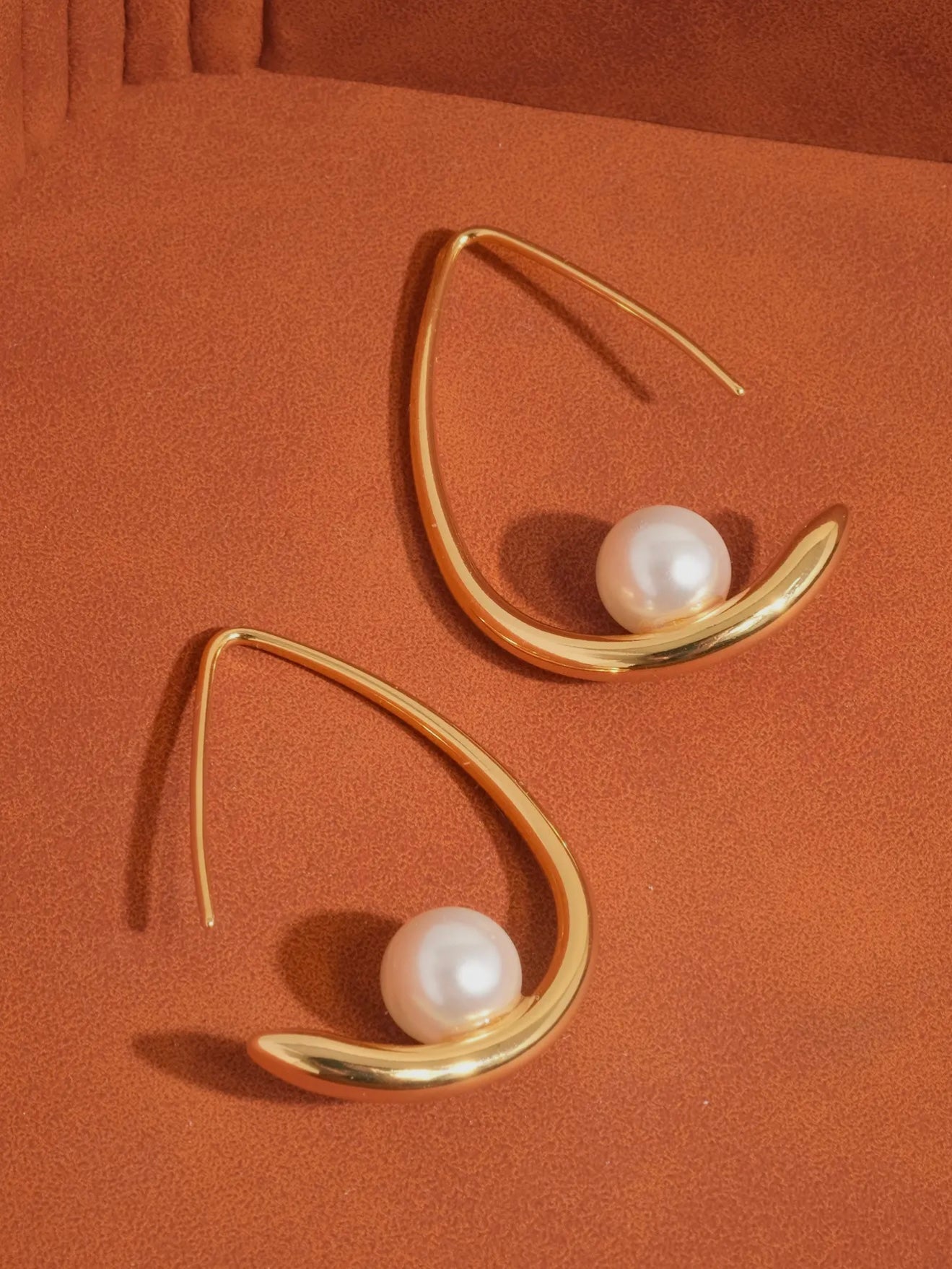 Classic Pearl Drop Earring