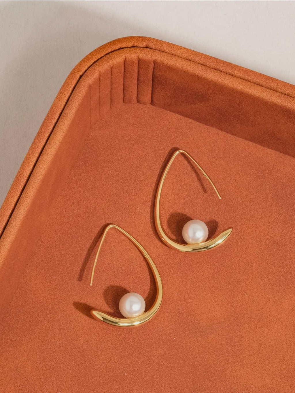 Classic Pearl Drop Earring